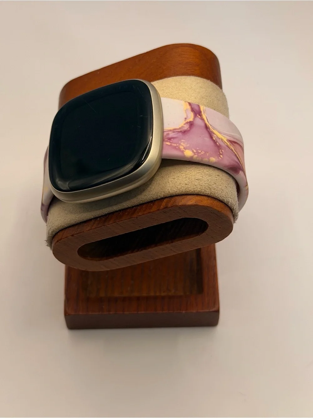 Fitbit Versa 3, Charger Included, Tested, New‎ Band